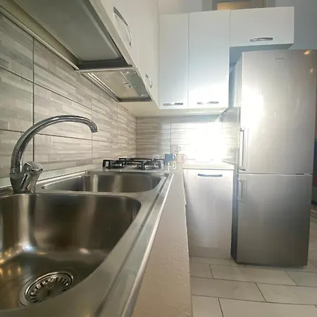 A Cas E Carminiello ナポリ